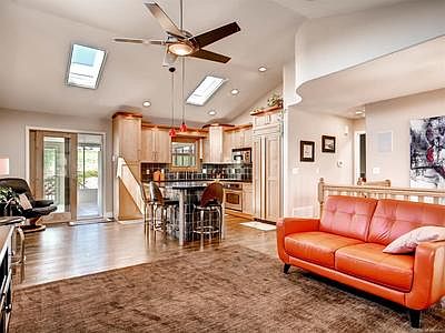 5th image of 61 S Zinnia Way