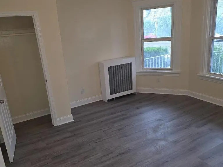 212 Park Ave — Photo 13