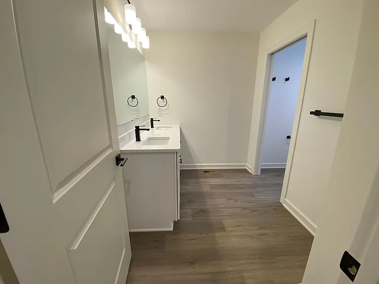 2450 Cedarwood Ln — Photo 14