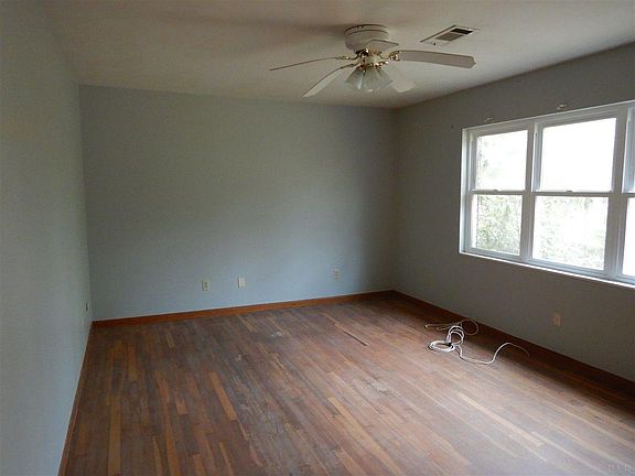3rd image of 5020 Carlyn Dr