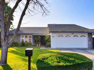27 Rambleoak Cir, Sacramento, CA