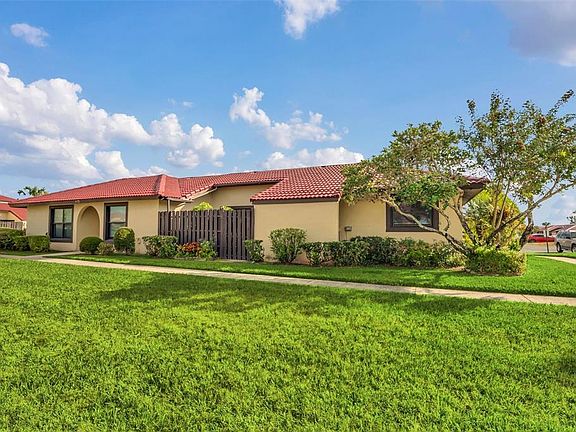 2nd image of 477 Hunter Cir