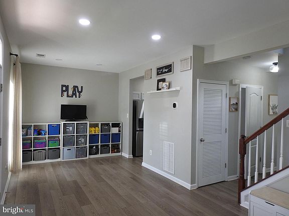 4th image of 160 Hickory Ridge Cir