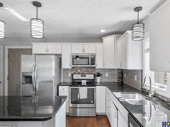 4th image of 805 Country View Ln