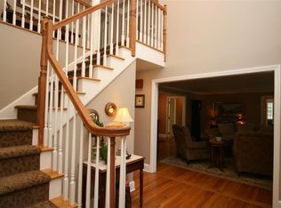 211 Saint Johns Rd, Ridgefield, CT 06877