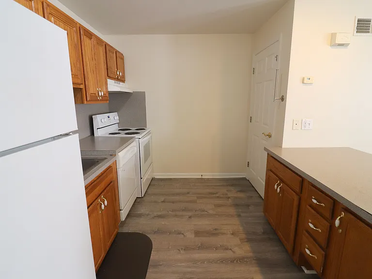 88 Oriole Dr — Photo 8