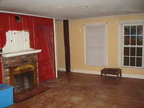 Living Room w/ Fireplace