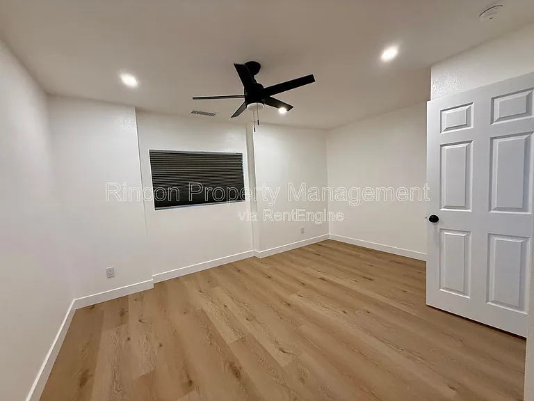 607 Lemon Way #B — Photo 13