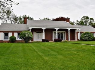 1603 W Downer Pl, Aurora, IL 60506