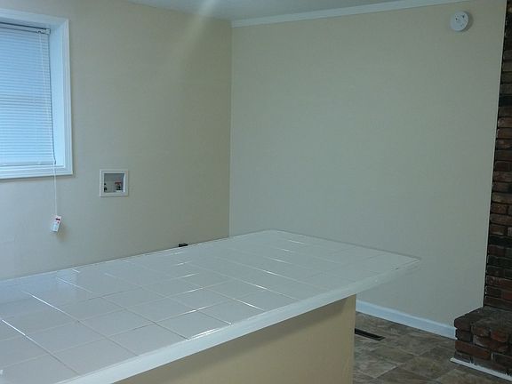 Washer & Dryer Hookups!