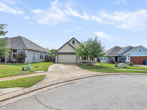 3rd image of 128 Dove Ct