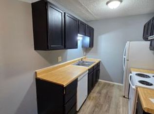 421 S 19th St #2, Herrin, IL 62948