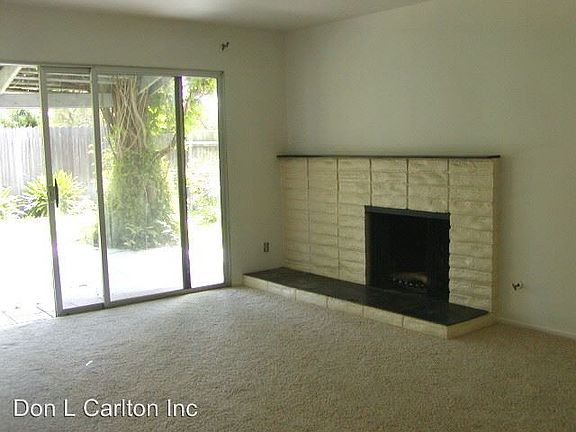 4th image of 952 Jade Dr