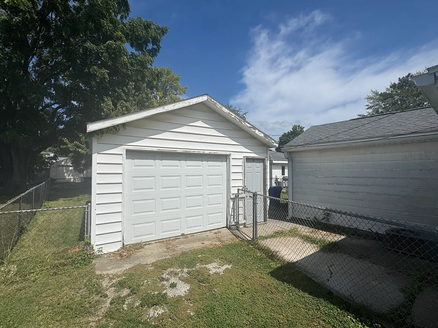 2 bed, 960 sqft, $1,050 — Photo 3
