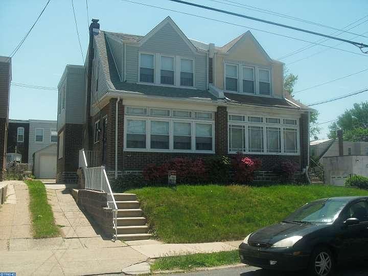 2nd image of 6803 Oakley St