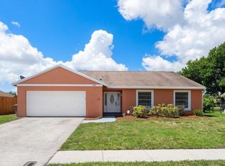 8130 Rose Marie Cir, Boynton Beach, FL 33472
