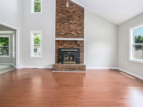 3rd image of 2701 Rawhide Dr