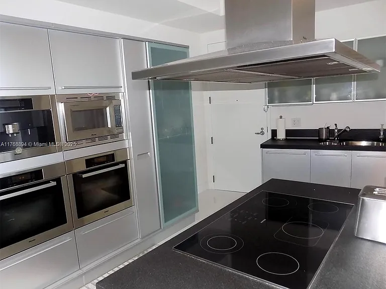 18201 Collins Ave #3906 — Photo 3
