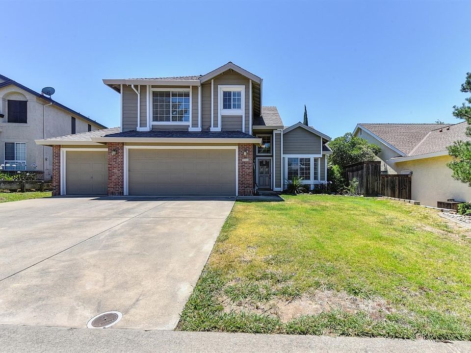 1st image of 3260 Outlook Dr