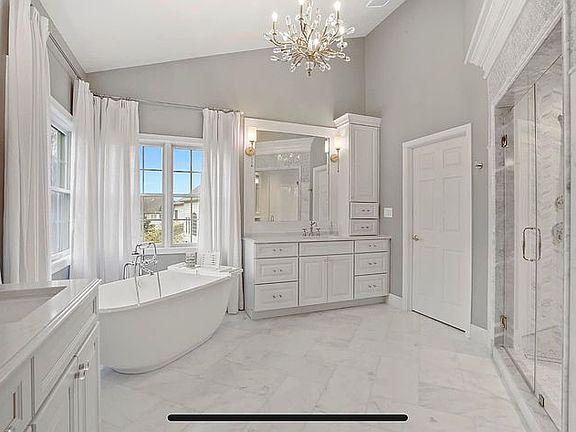 5th image of 15061 Sawgrass Pl