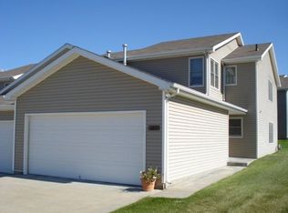 600 Lakeside Dr #49, Lincoln, NE 68528