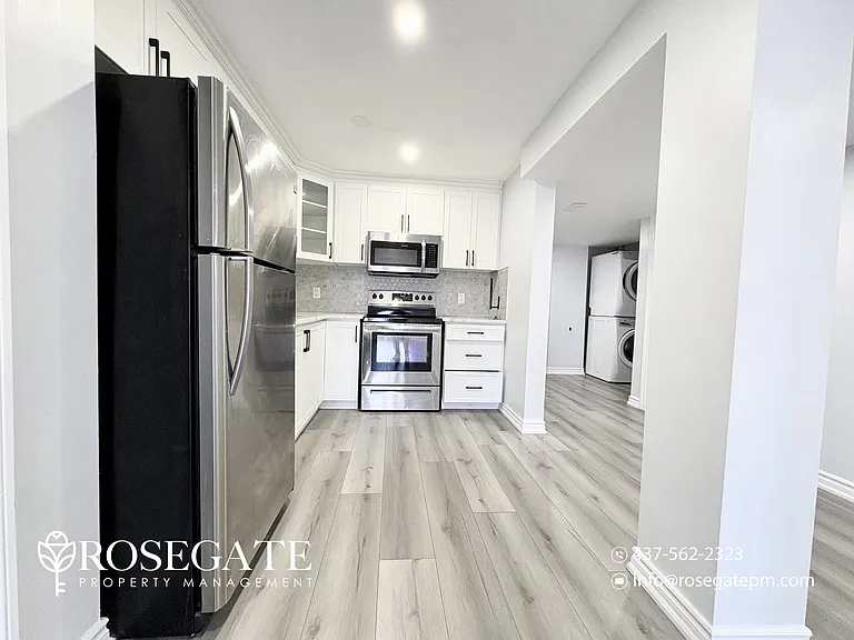 203 Midland Pl #2 — Photo 3