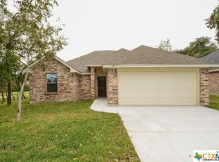 198 River Park, Luling, TX 78648