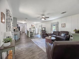 116 E Avenue G, Hooks, TX 75561