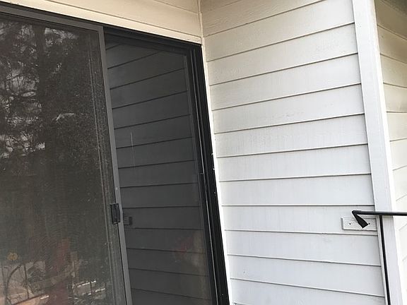 3rd image of 3950 Lake Washington Blvd SE #10B