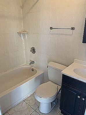 4th image of 1271 Rogers Ave #4