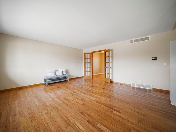 2nd image of 6642 Ambleside Dr