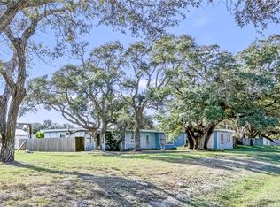 105 W James St #A-c, Rockport, TX 78382