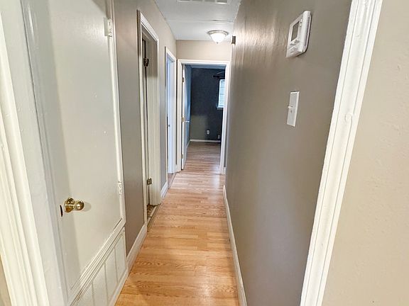 5th image of 1682 Southlawn Blvd
