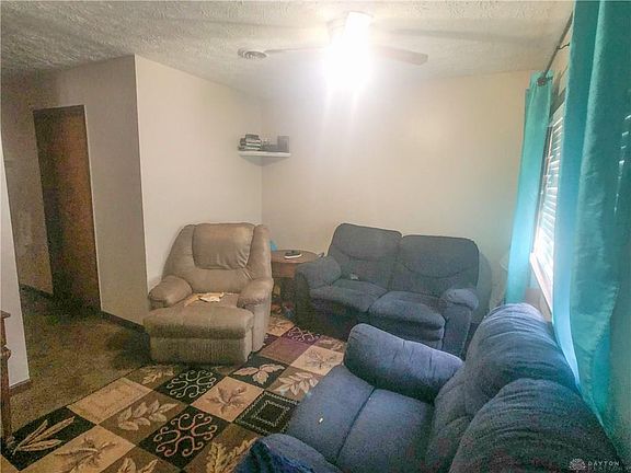 4th image of 1833 Burrows Blvd