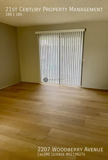 2207 Woodberry Ave — Photo 2