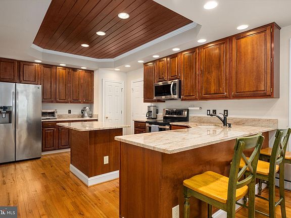 2nd image of 10109 Blandfield Ln