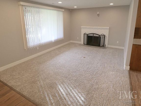 3rd image of 3518 NE 148th Ave