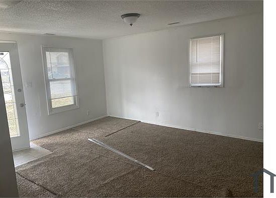 4th image of 900 Gross Ave