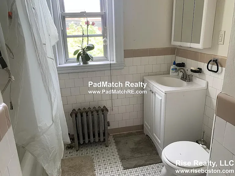 16 Lakeville Rd #6 — Photo 9
