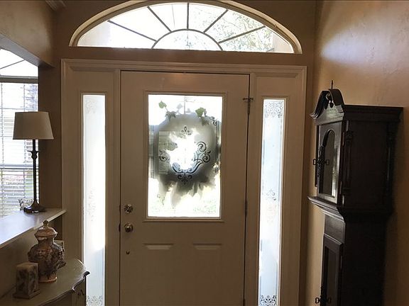 2nd image of 1024 SW Charleston Ct
