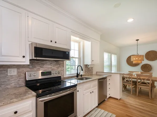 26 Old Oaken Bucket Rd, Scituate, MA 02066