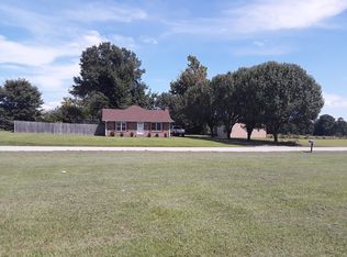 5270 Clifford Rd, Luray, TN 38352