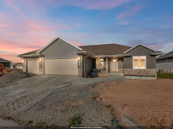 1418 Divinity Dr, De Pere, WI 54115