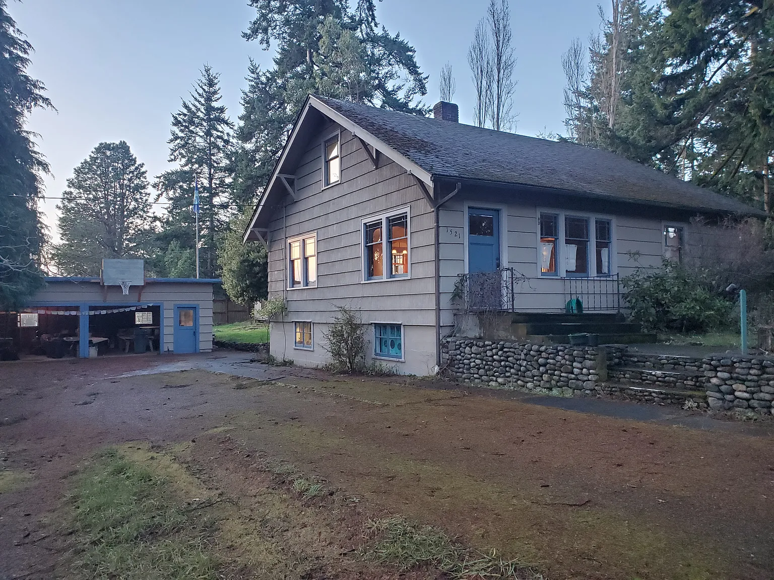 4 bed, 2088 sqft, $2,500 — Photo 1