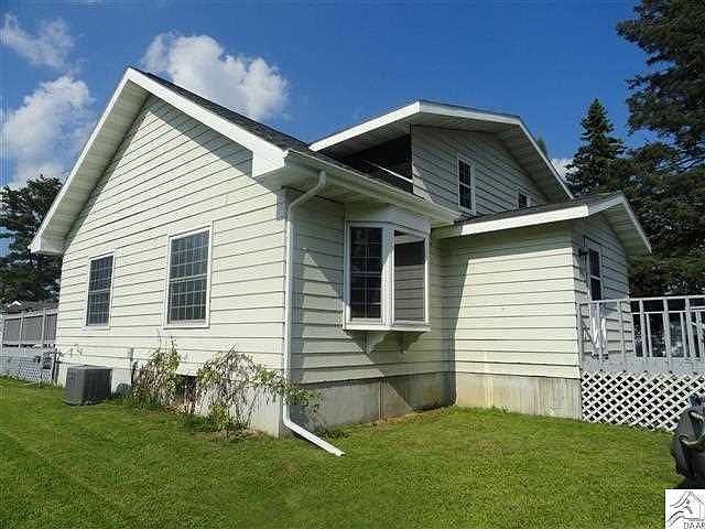 1st image of 409 7th Ave W