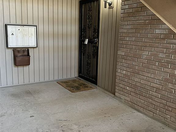 4th image of 4783 Eagle Crest Dr APT 1
