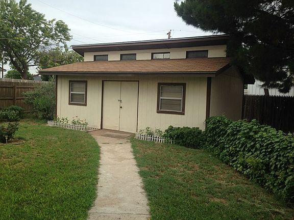 2nd image of 4611 Sandra Ln