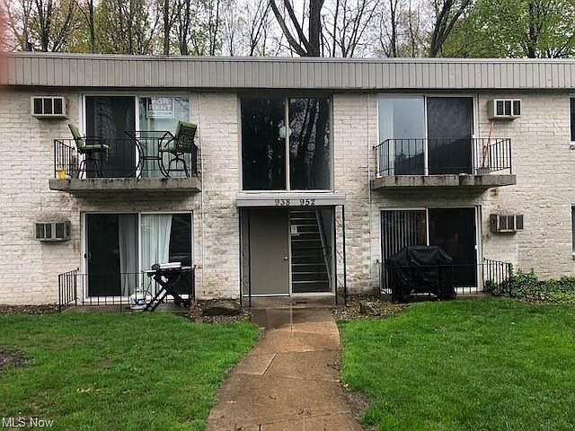 1st image of 940 S Lincoln St