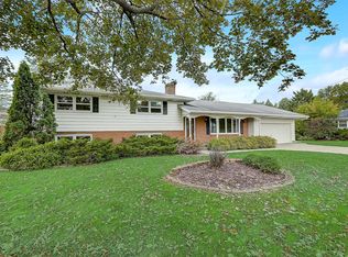 1318 Baitinger Ct, Sun Prairie, WI 53590