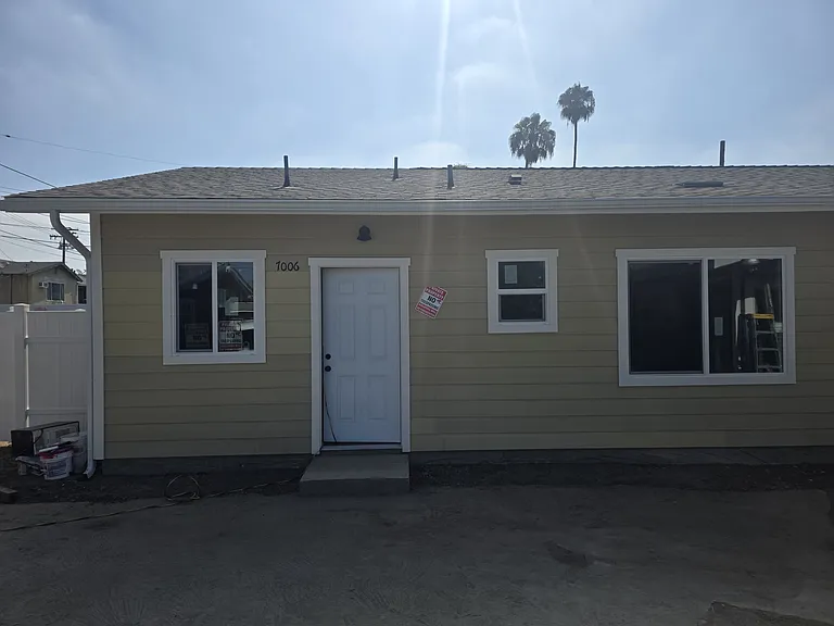 1004 S — Photo 4